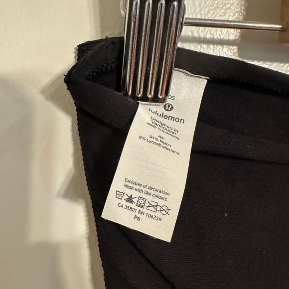 Lululemon vinyasa scarf. Black one size fits all. - Picture 3 of 5